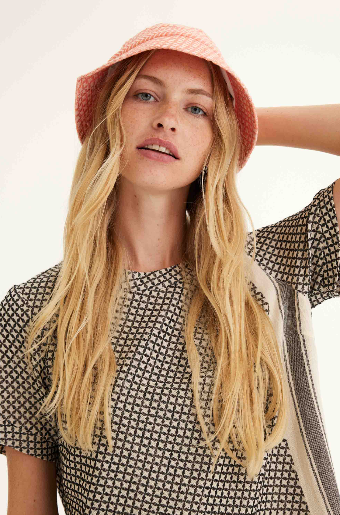 Summery Copenhagen Mio Bucket Hat - Pink Dogwood & Lantana