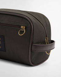 Barbour Wax Hanging Washbag - Olive/Beacon