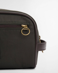 Barbour Wax Hanging Washbag - Olive/Beacon