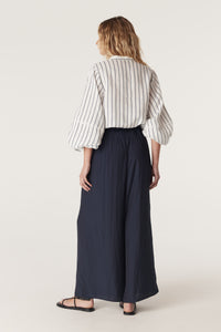 CABLE AVONDALE LINEN BLOUSE - NAVY STRIPE