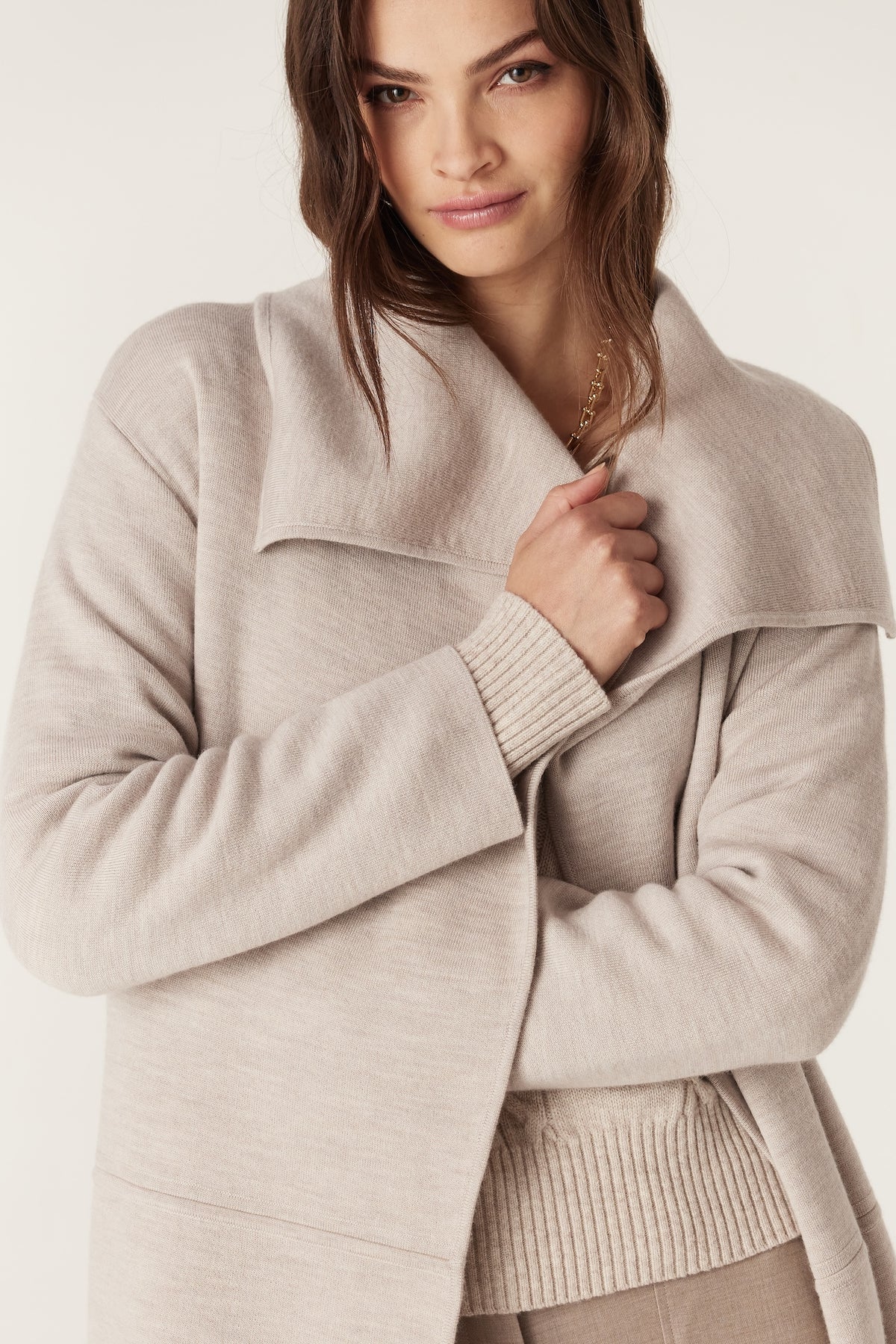 Cable Parsons Merino Cardigan - Mushroom