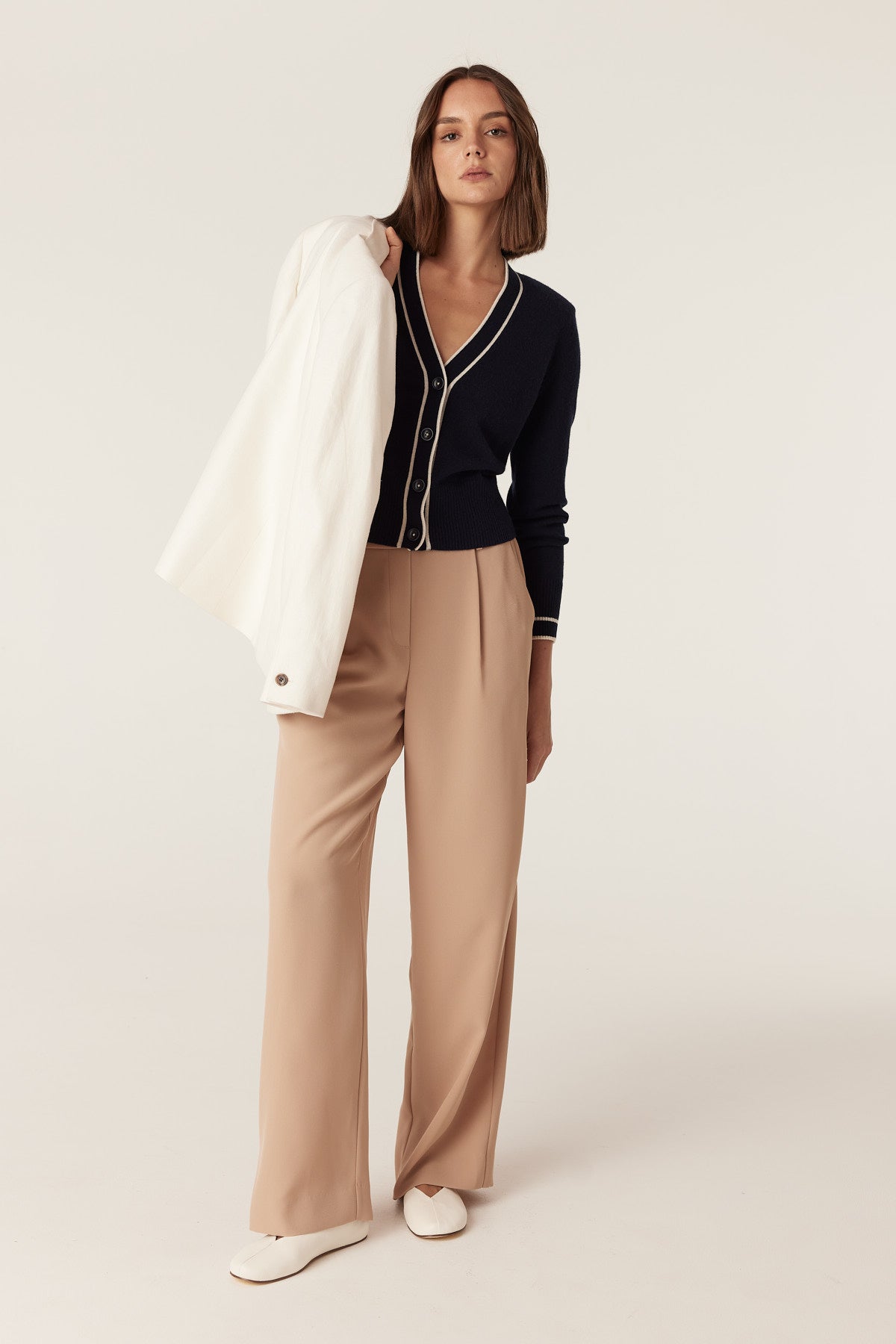 Cable Cashwool Contrast V Cardigan – Navy