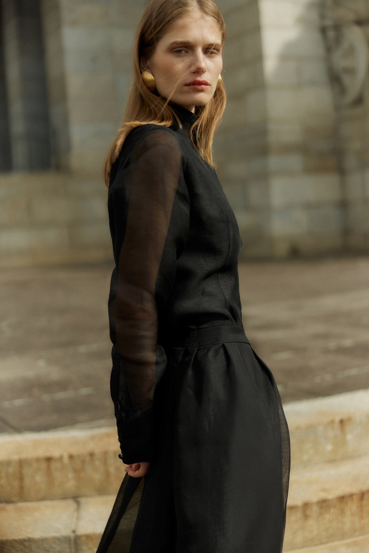 Sofia Irina Iris Bell Sleeve Shirt – Black