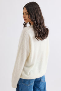 Mia Fratino Edith Crew - Polar