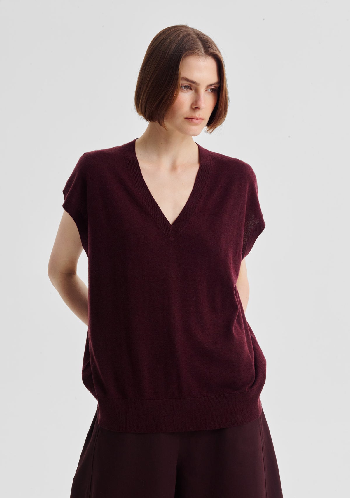 Morrison Oxford Merino Knit Vest - Pinot