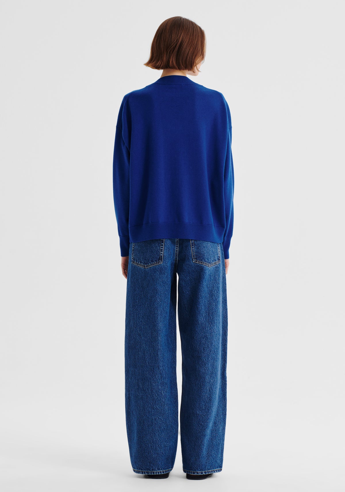 Morrison Payton V-Neck Merino Knit Pullover - Cobalt