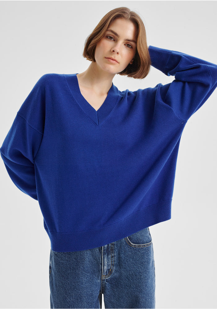 Morrison Payton V-Neck Merino Knit Pullover - Cobalt