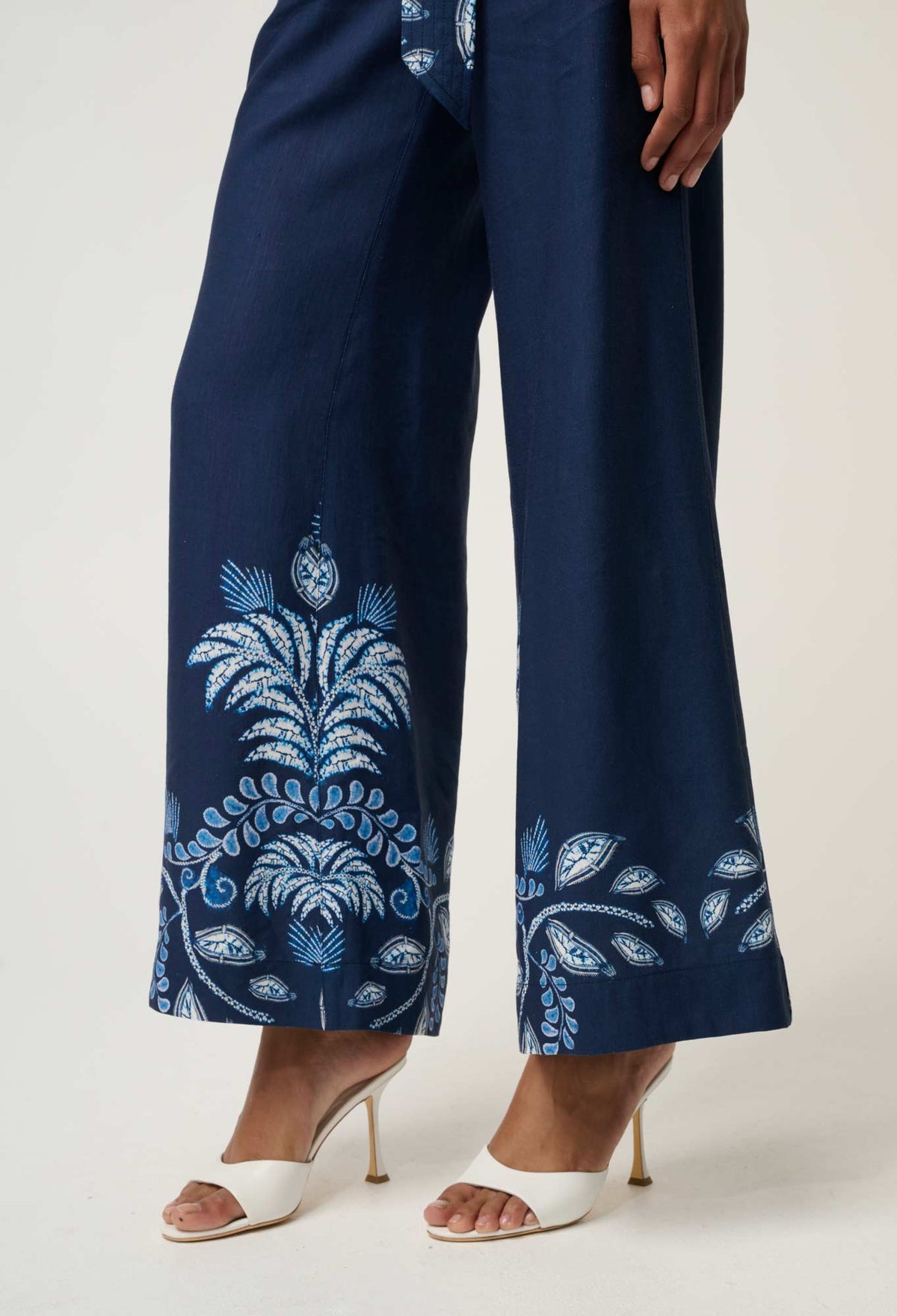 Once Was Sloane Linen Viscose Wide Leg Pant With D-Ring Belt - Moonlit Batik