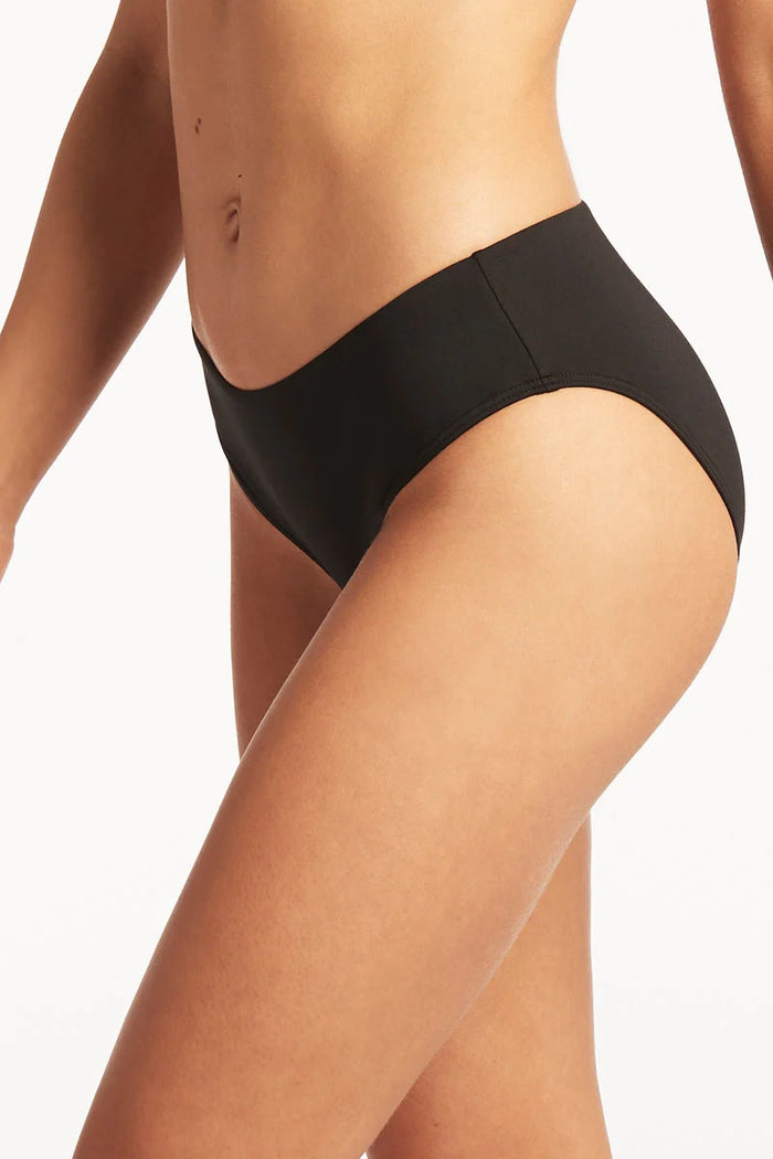 SEA LEVEL ESSENTIALS MID BIKINI PANT - BLACK