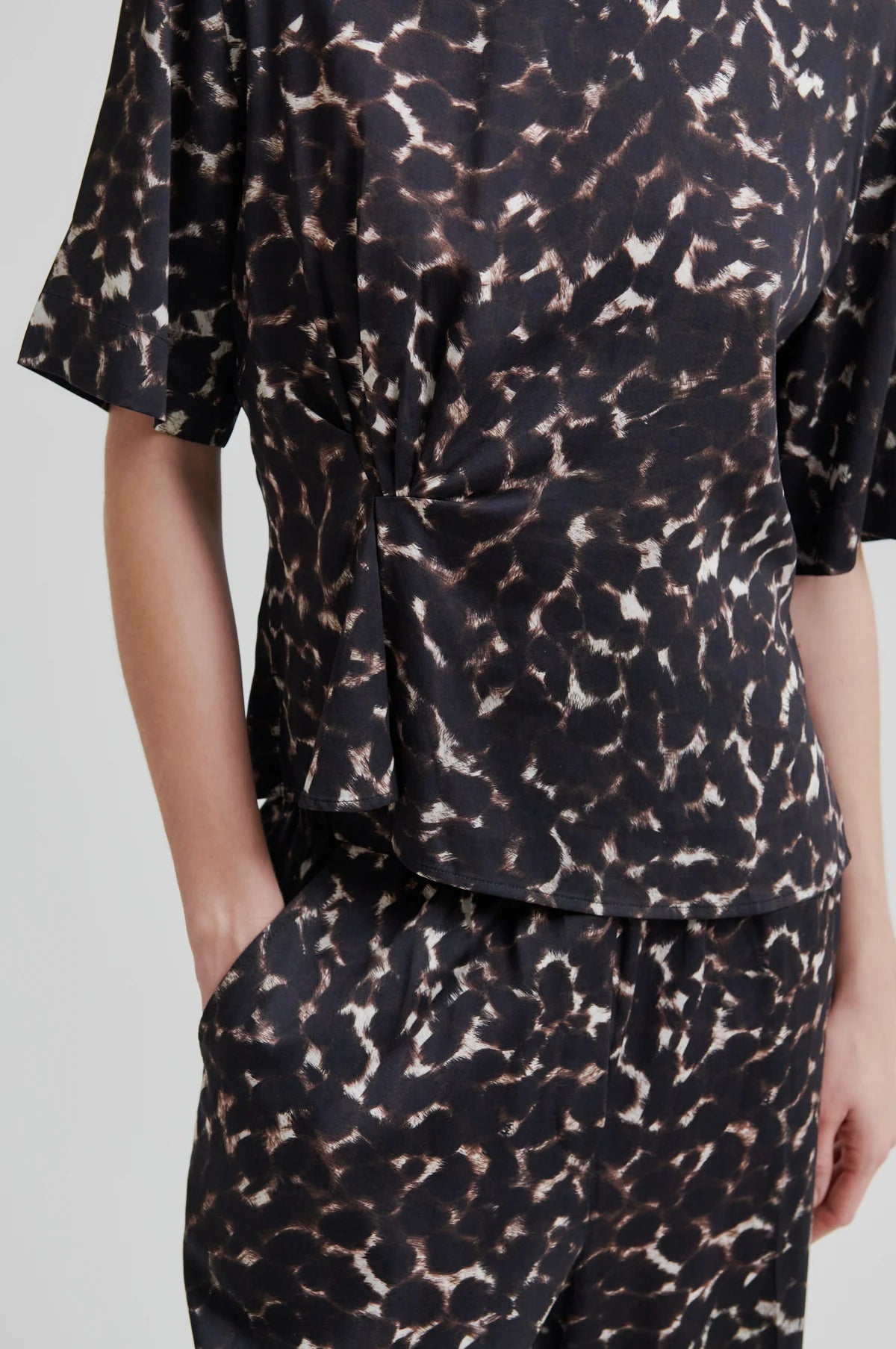 Second Female Savani Blouse - Delicioso